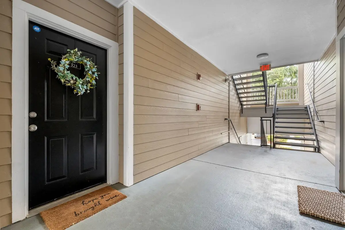 2801 Chancellorsville Drive #323 and Storage Unit 3S2, Tallahassee, FL 32312 - Image #1