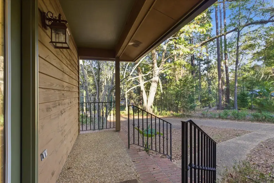 405 Nottingham Court, Tallahassee, FL 32312 - Image #2