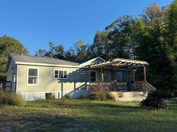201 Forest Lane, Crawfordville, FL 32327