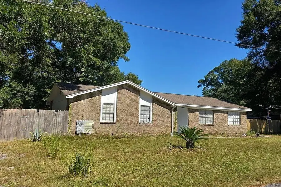 6535 Kennington Circle, Skyline, FL 32570 - Image #3