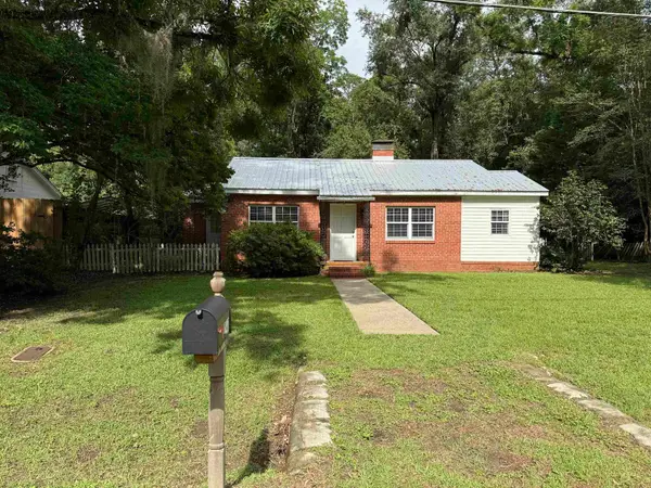 2347 Amelia Circle, Tallahassee, FL 32304