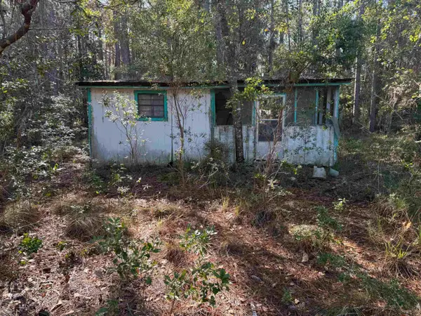 84 Normans Way, Panacea, FL 32346