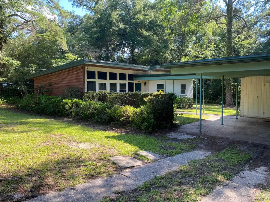 2002 Chowkeebin Nene, Tallahassee, FL 32301 - Image #3