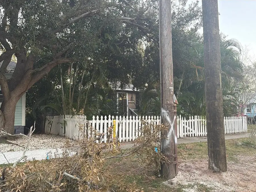 2011 N 12th Street, Saint Petersburg, FL 33704 - Image #3