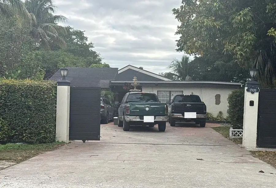 17820 SW 200th Street, Miami, FL 33187 - Image #2