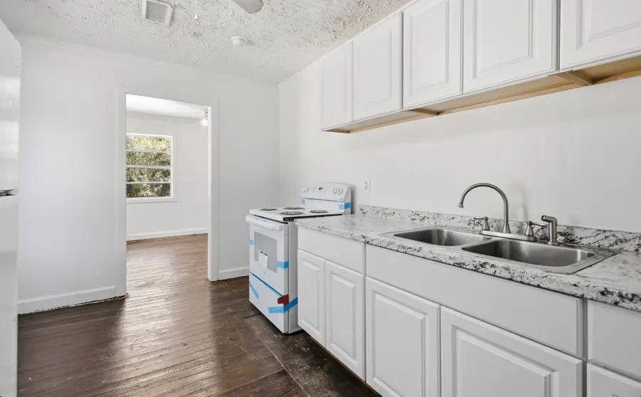 207 S Hinley Street, Perry, FL 32347 - #3