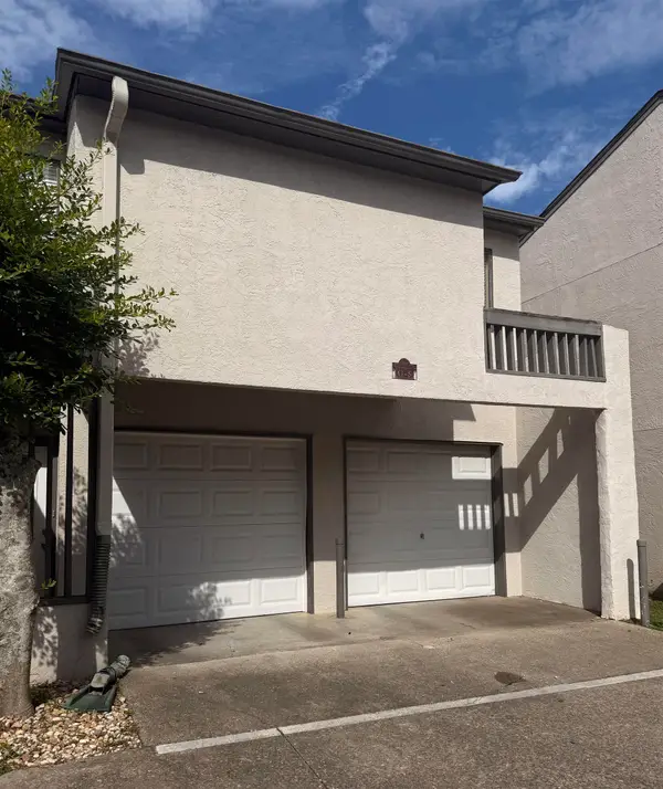 1337 Airport Drive #G5, Tallahassee, FL 32304