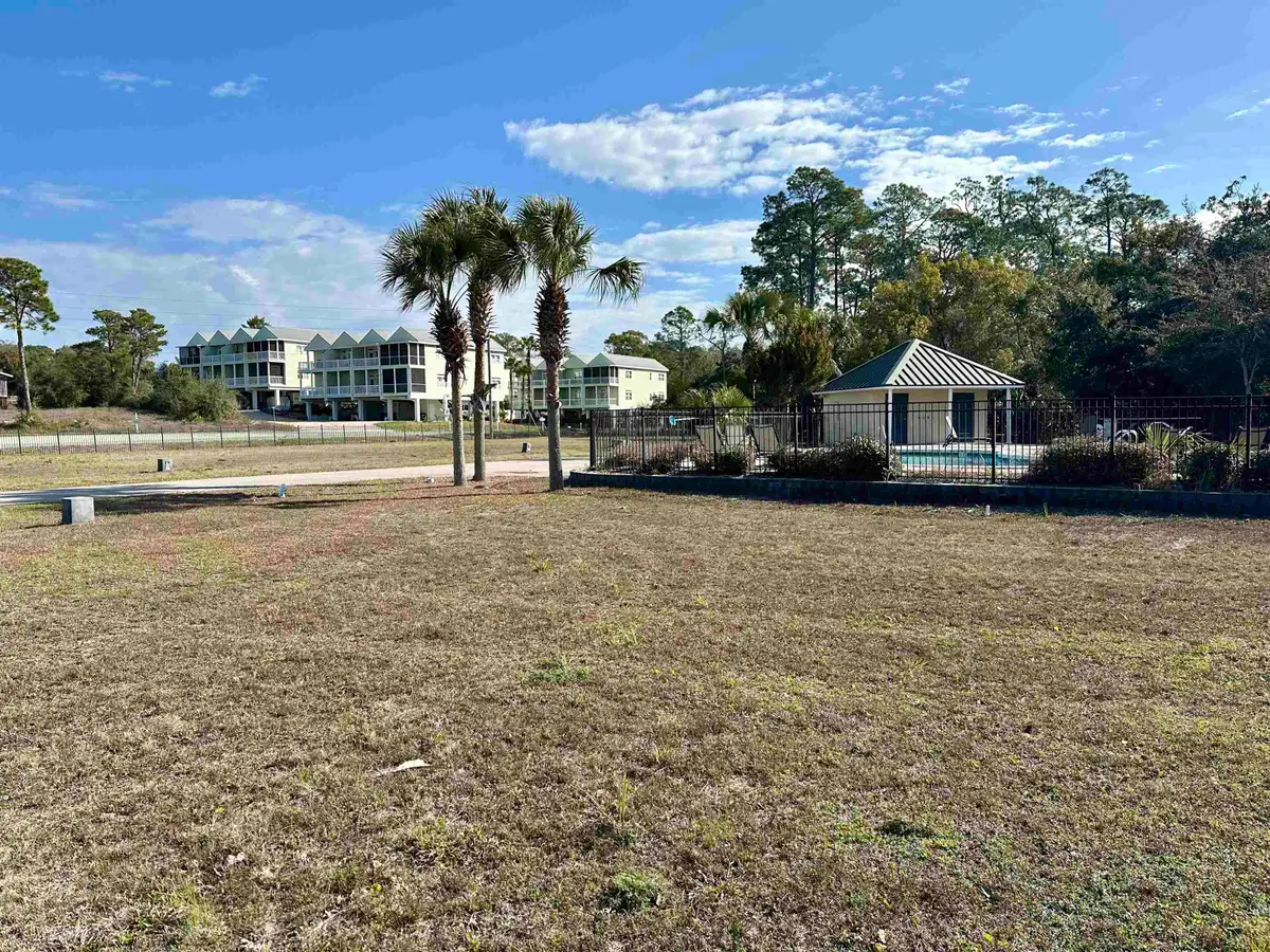105 N Mariners Way, Carrabelle, FL 32322 - #1