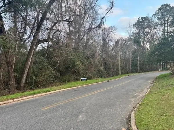 905 E. Bellamy Drive, Quincy, FL 32351