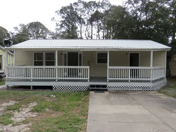 2526 Palmetto Terrace, Carrabelle, FL 32322