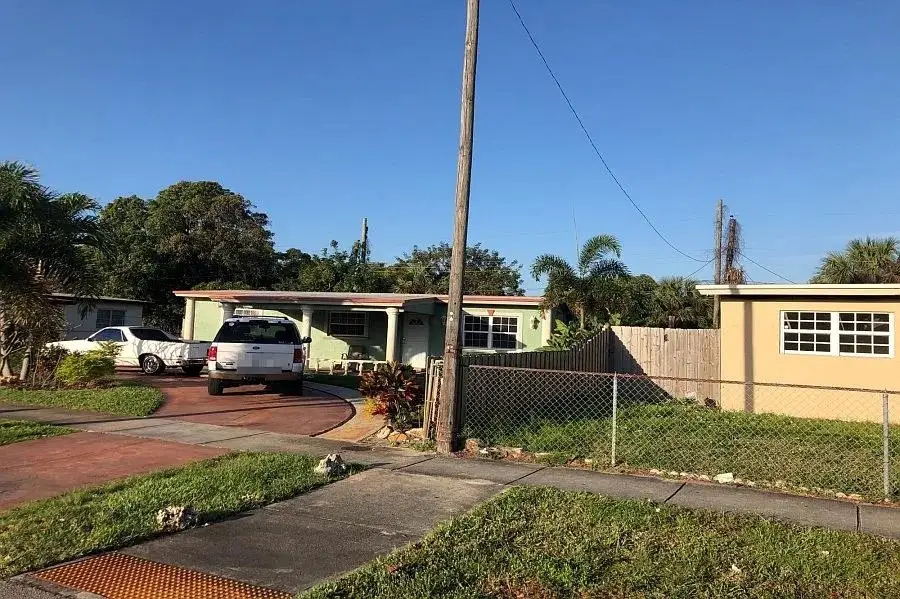 130 NW 33rd Avenue, Lauderhill, FL 33311 - #2