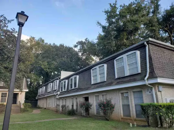 2020 Continental Avenue #105, Tallahassee, FL 32304