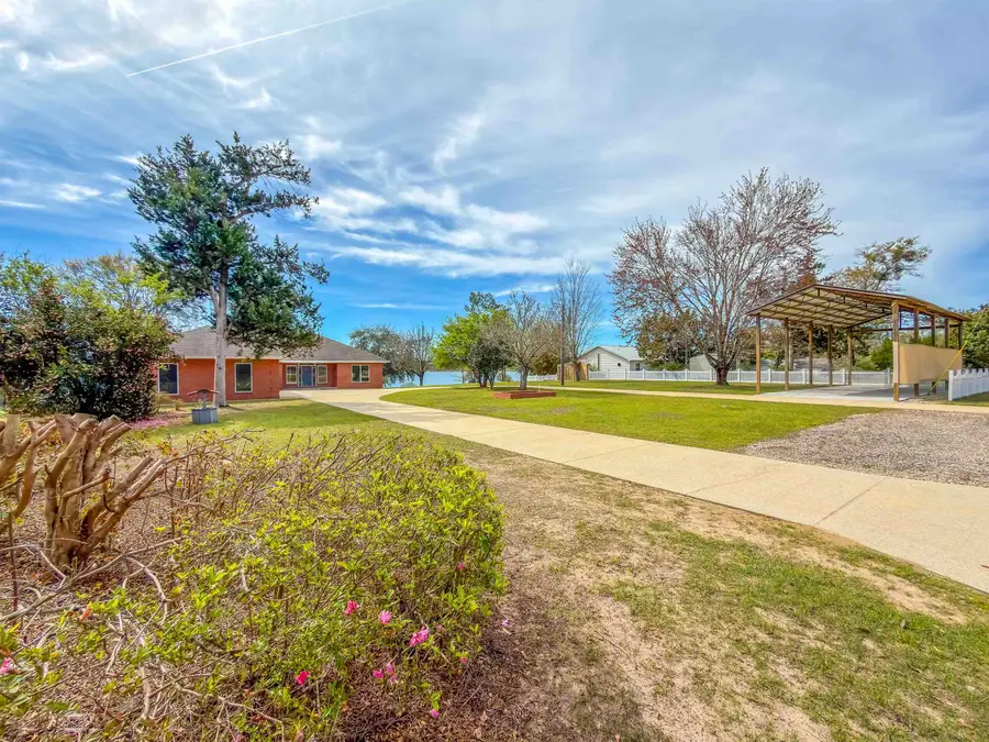 288 N Silver Lake Road, Marianna, FL 32448 - #2