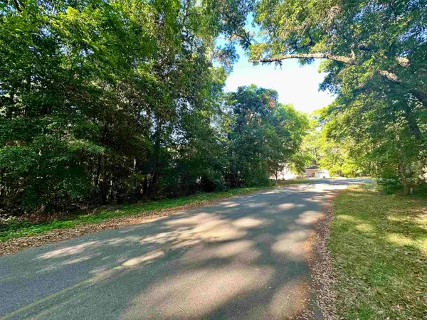 104 Engwall Circle, Gadsden, FL 32333