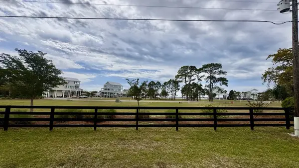 Endeavour Drive, Panacea, FL 32346