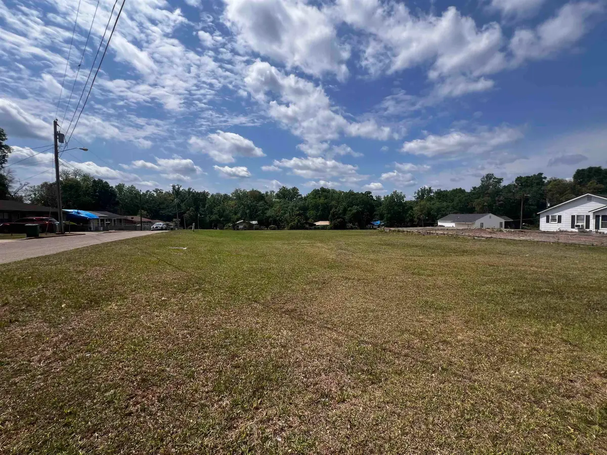 XX W Crawford Street, Quincy, FL 32351 - #1
