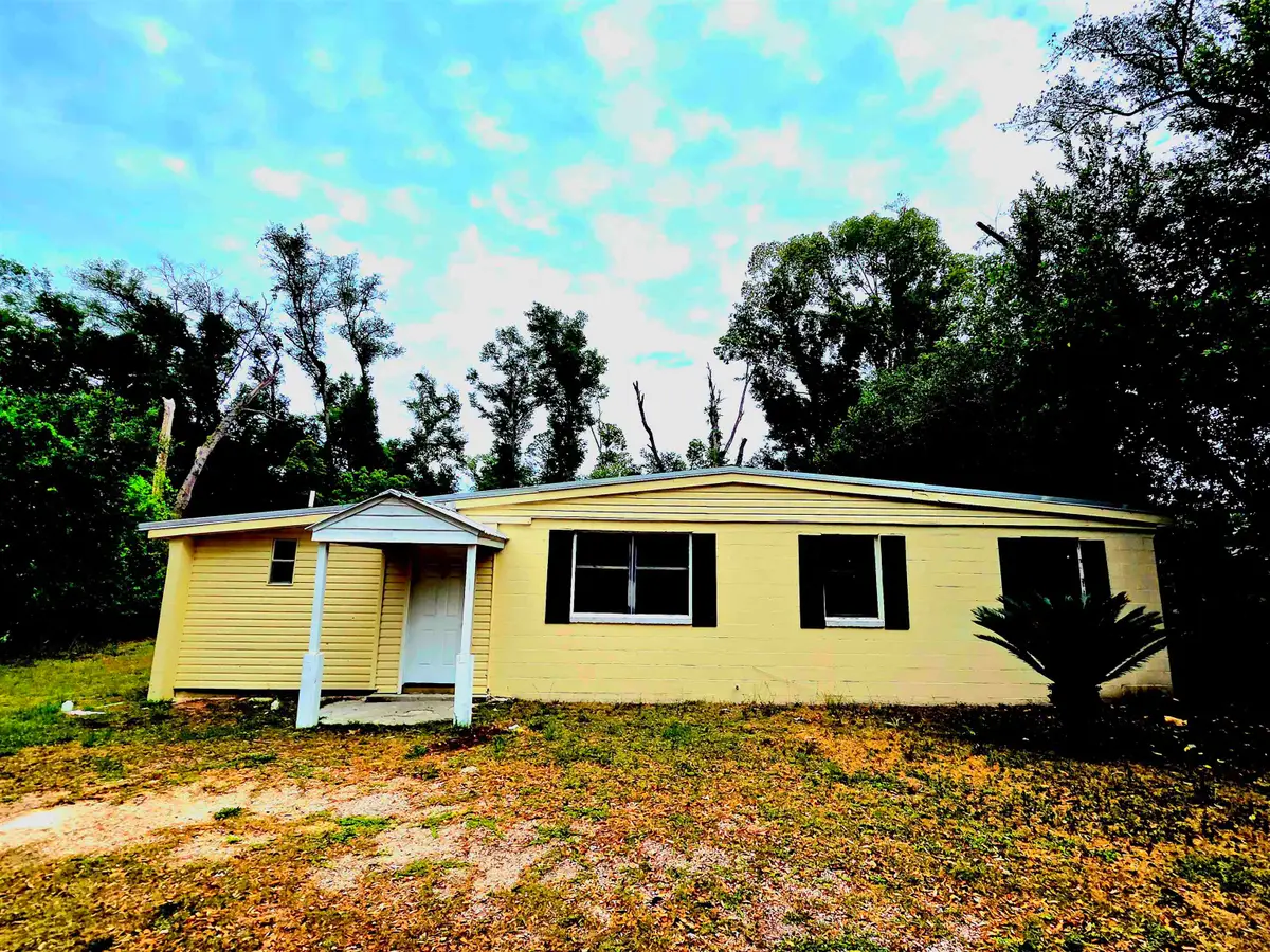 906 N Veterans Drive, Perry, FL 32347 - #1
