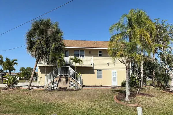 9494 Rosebud Circle, Other Florida, FL 33981