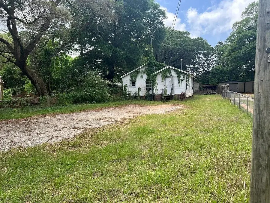 5931 Muldoon Road, Bellview, FL 32526 - #2