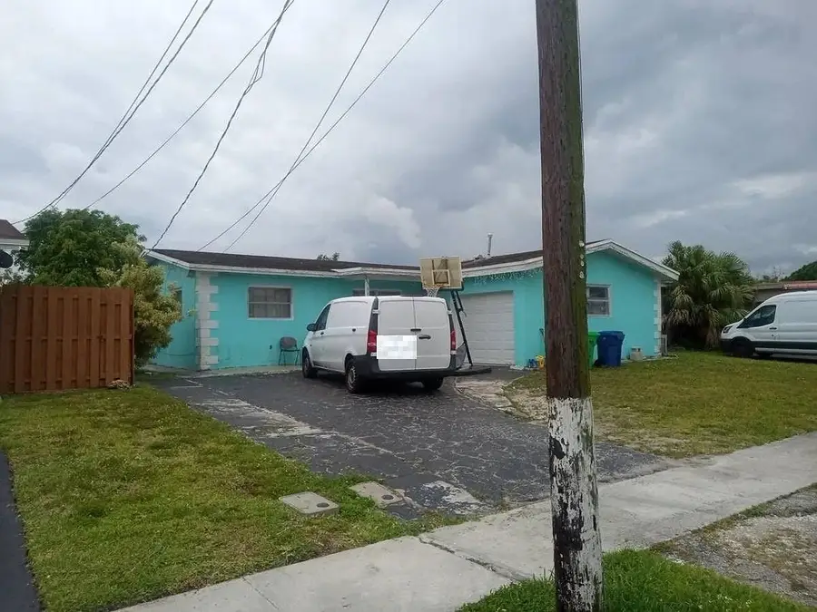 8400 NW 24th Place, Sunrise, FL 33322 - #3