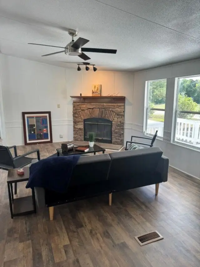 2128 Shadow Bay Drive, Grand Ridge, FL 32442 - #2