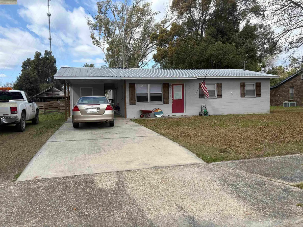 571 S 2nd Street, Wewahitchka, FL 32465 - #1