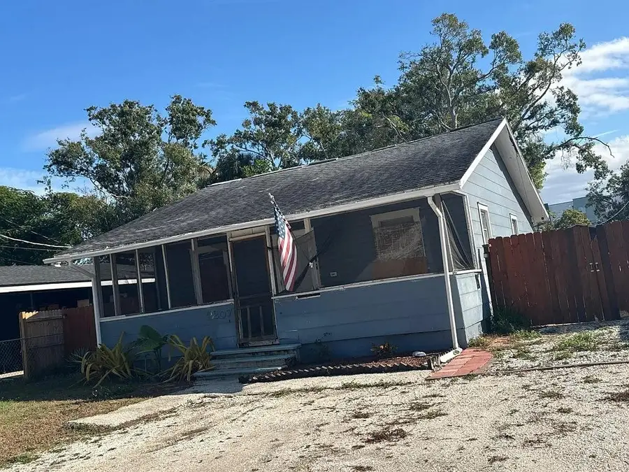 2207 W 12th Street, Bradenton, FL 34205 - #2