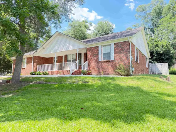 1706 Broken Bow Trail, Tallahassee, FL 32312