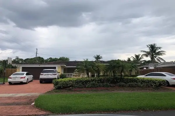 380 SW 55th Avenue, Other Florida, FL 33317