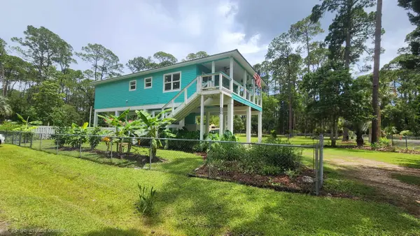 27 Chickasaw Street, Panacea, FL 32346