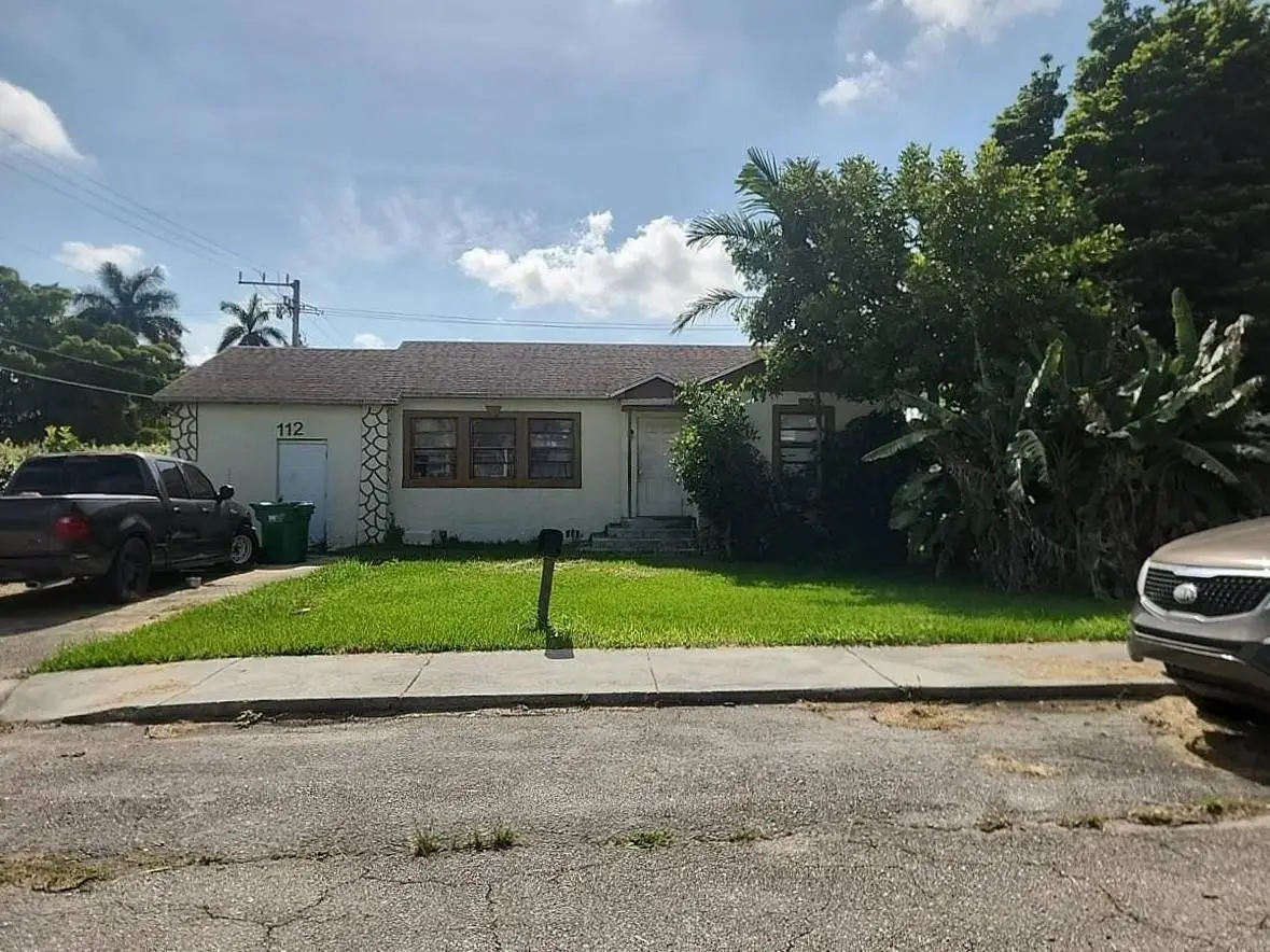 112 S Elm Avenue, Pahokee, FL 33476 - #1