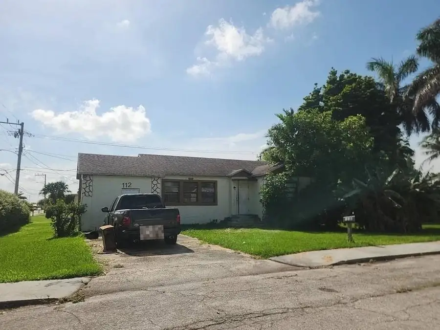 112 S Elm Avenue, Pahokee, FL 33476 - #3