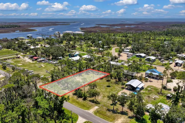 303 NW Second Street, Steinhatchee, FL 32359