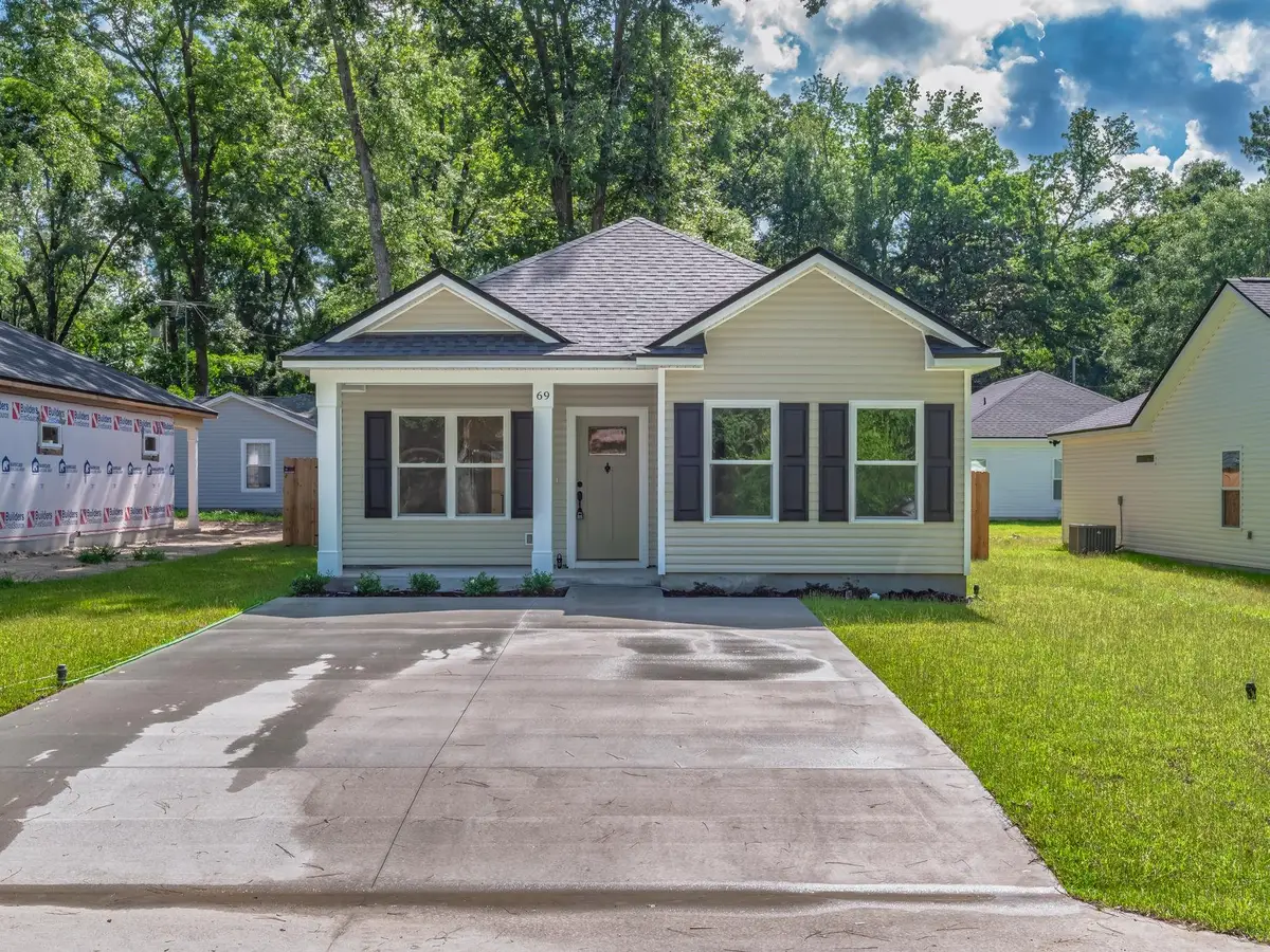 69 W F Magers Road, Crawfordville, FL 32327 - #1
