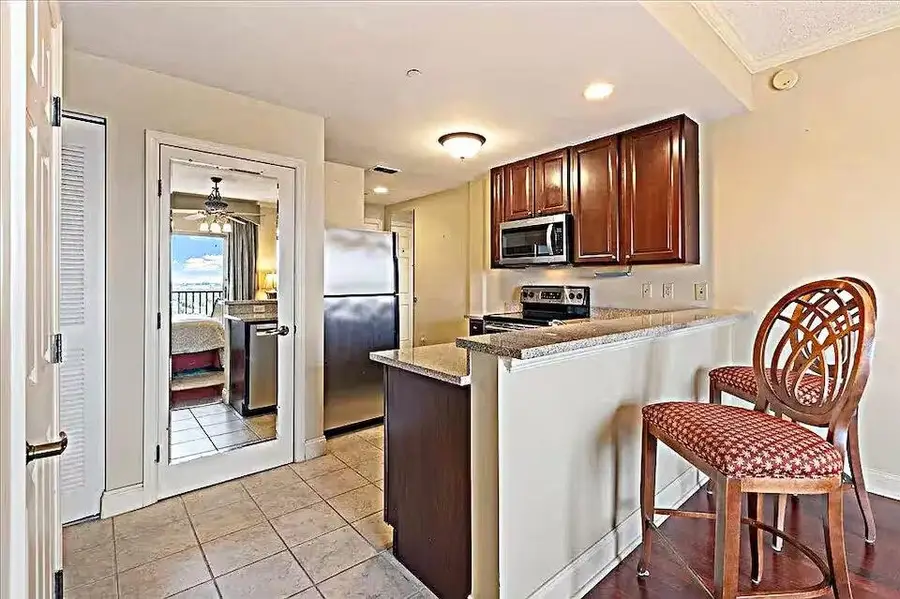 215 W College Avenue #604, Tallahassee, FL 32301 - #2
