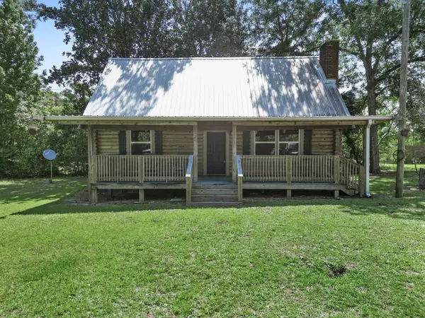 20473 NW Walnut Avenue, Blountstown, FL 32424