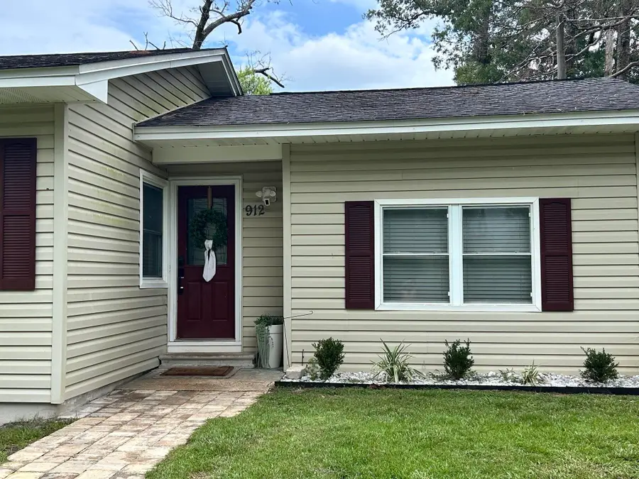 912 S Cleveland Street, Quincy, FL 32351 - #2
