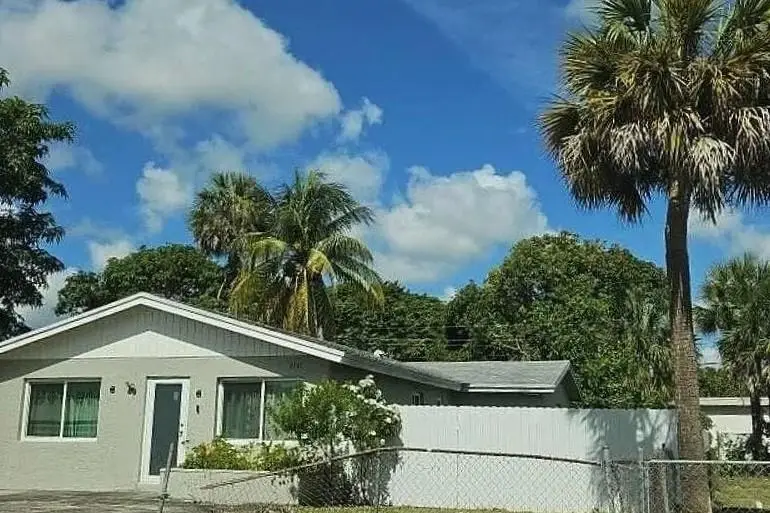 1141 NW 29th Way, Roosevelt Gardens, FL 33311 - #2