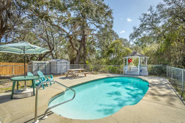 657 Pine Street, Alligator Point, FL 32346