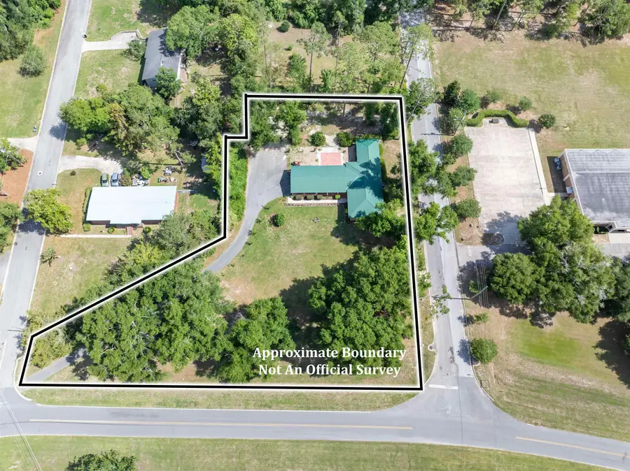 422 NW College Loop, Madison, FL 32340 - #2