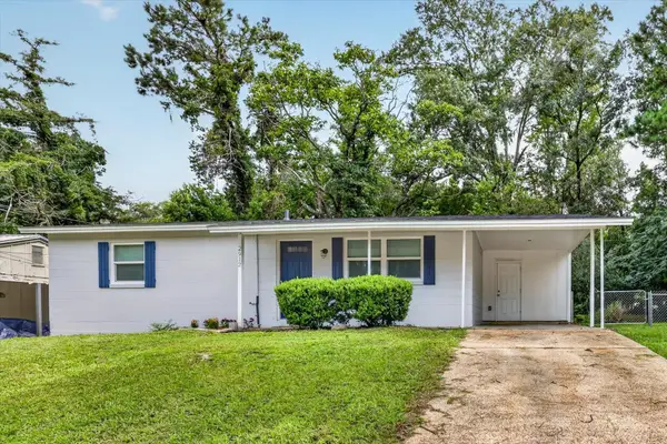 2912 Oakwood Drive, Tallahassee, FL 32304