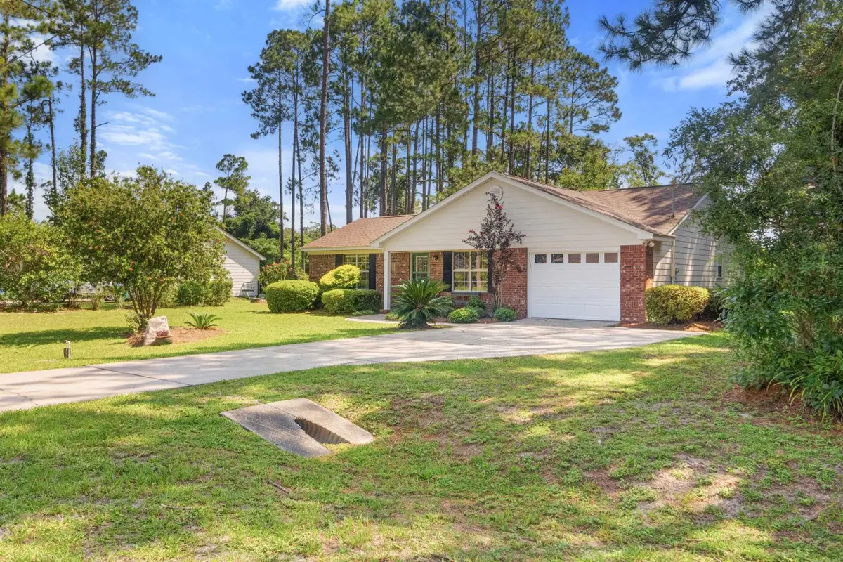37 Fox Run Circle, Crawfordville, FL 32327 - #1