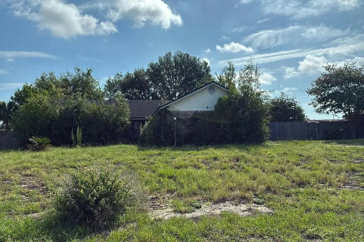 535 Gulfstream Cir N, Lakeside, FL 32073 - #1