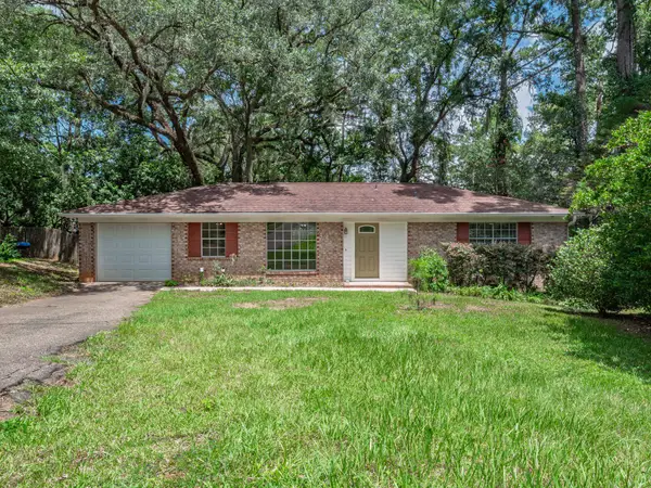 2413 Tree Top Court, Tallahassee, FL 32303