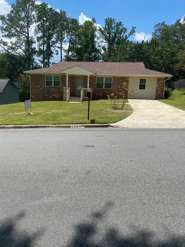 2205 Greenwich Way, Tallahassee, FL 32308