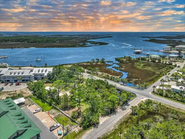 8 NW Second Street, Steinhatchee, FL 32359