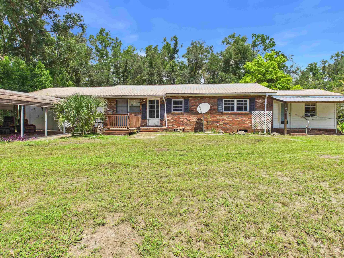 814 W Leon Street, Perry, FL 32347 - #1