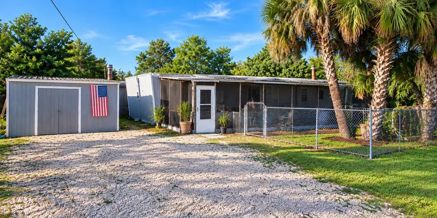 313 Canal Street, Crawfordville, FL 32327 - #2