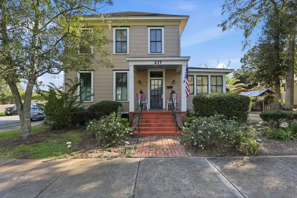 237 E Washington Street, Quincy, FL 32351