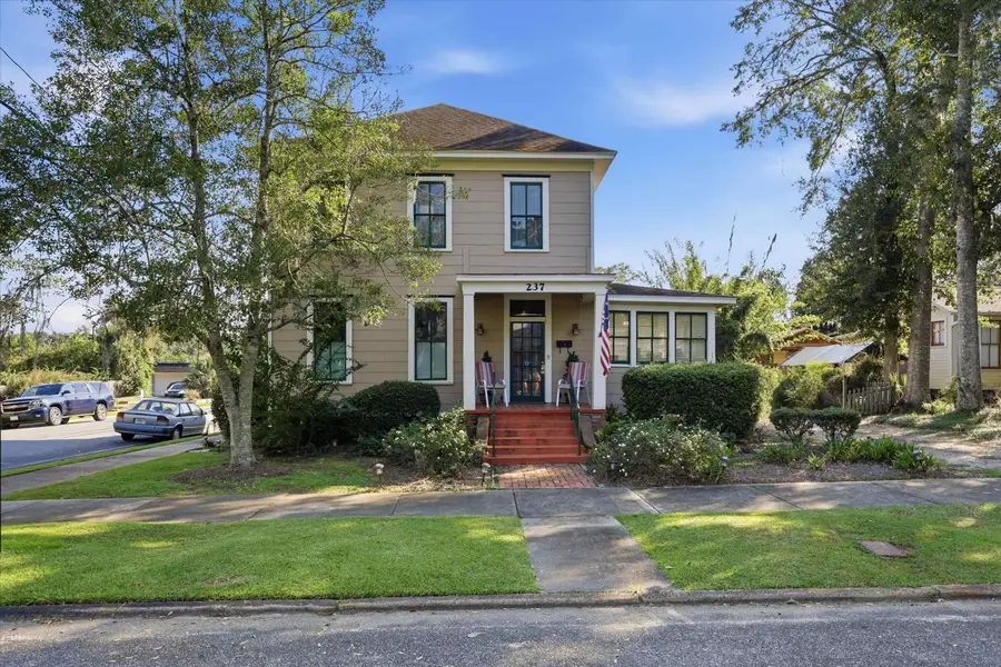 237 E Washington Street, Quincy, FL 32351 - #2